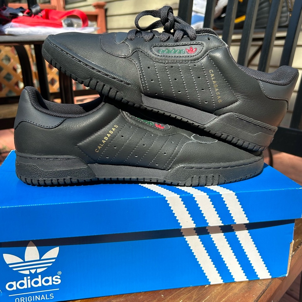 DS Adidas Yeezy Powerphase